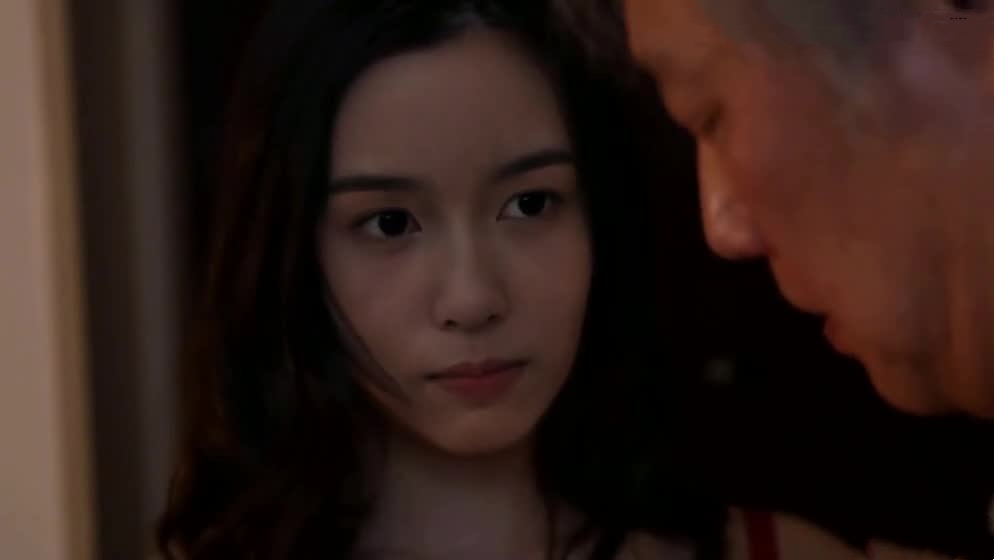 极品美女周也被隔壁老头强行带回家狂干内射！